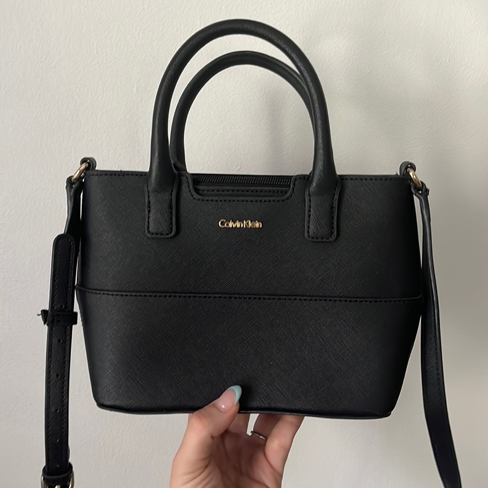 {Calvin Klein} Black Crossbody Purse